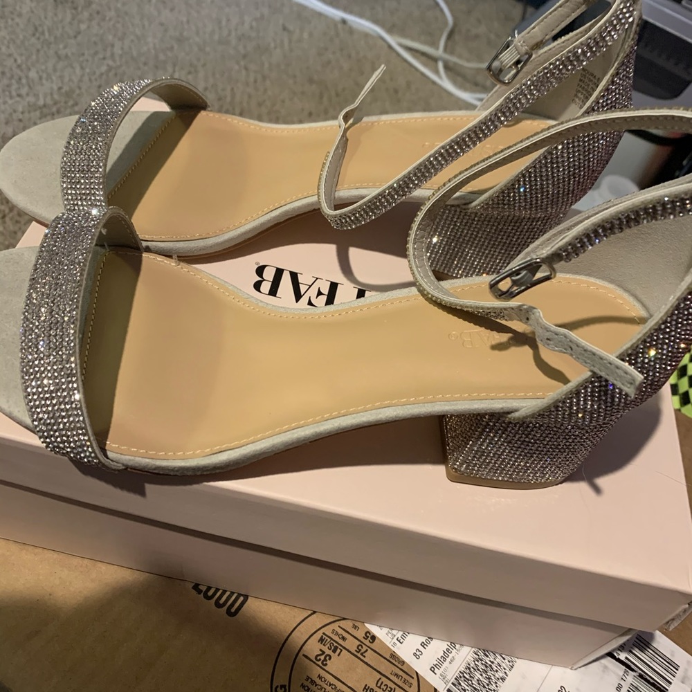 BRAND NEW Sparkly JustFab Heels